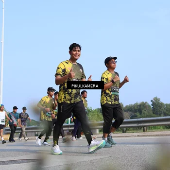 Runner Photo 6356595