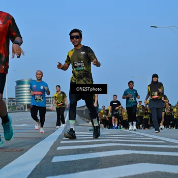 Runner Photo 6356663