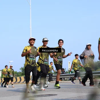 Runner Photo 6356798