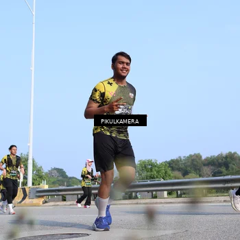 Runner Photo 6356946
