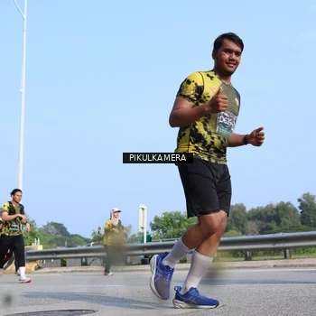 Runner Photo 6356952