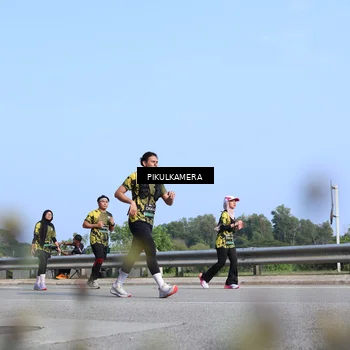 Runner Photo 6357019