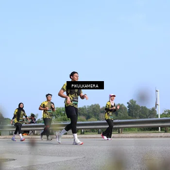 Runner Photo 6357029