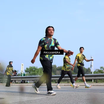 Runner Photo 6357358
