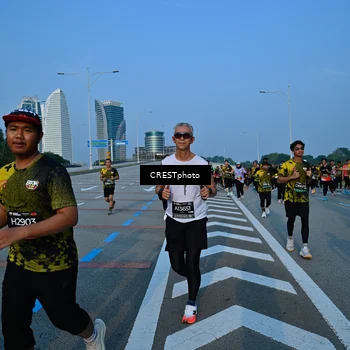 Runner Photo 6357665
