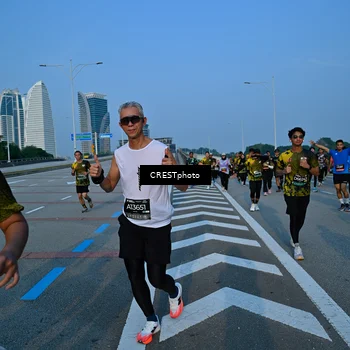 Runner Photo 6357692