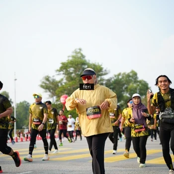Runner Photo 6357812