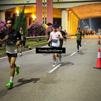 Runner Photo 6358060