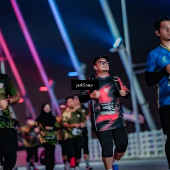 Runner Photo 6358195