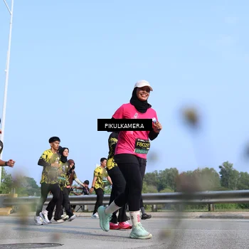 Runner Photo 6358222