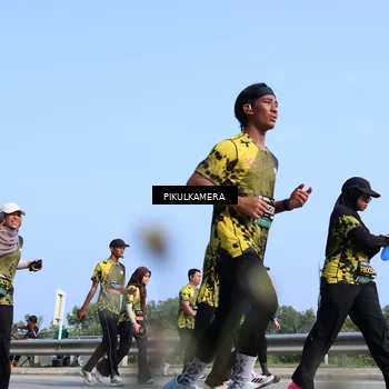 Runner Photo 6358267