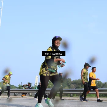 Runner Photo 6358423