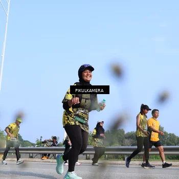 Runner Photo 6358478
