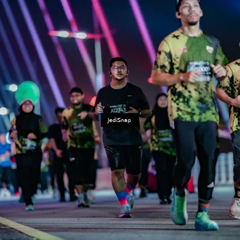 Runner Photo 6359080