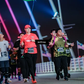 Runner Photo 6359753