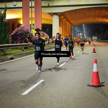 Runner Photo 6360340