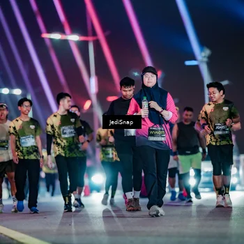 Runner Photo 6361417