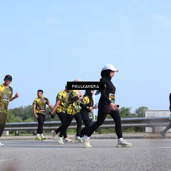 Runner Photo 6362043