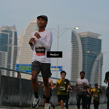 Runner Photo 6362413