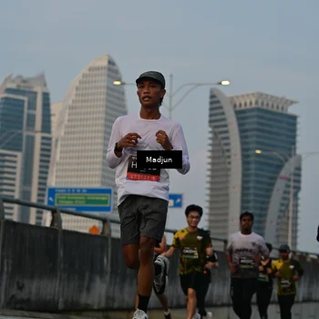 Runner Photo 6362421