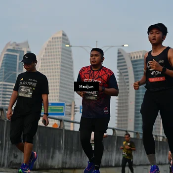 Runner Photo 6362625