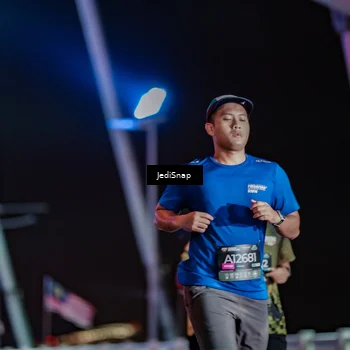 Runner Photo 6362845