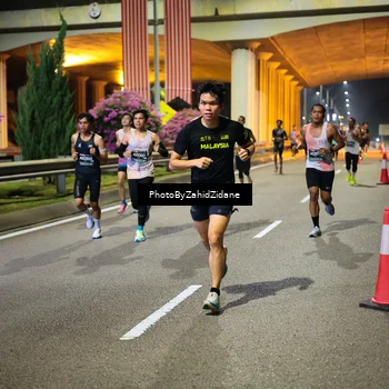 Runner Photo 6363052