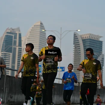 Runner Photo 6363145