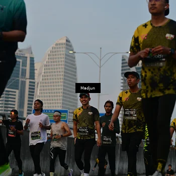 Runner Photo 6363439