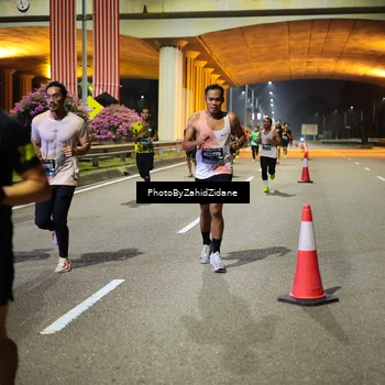 Runner Photo 6363485