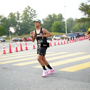 Runner Photo 6363610