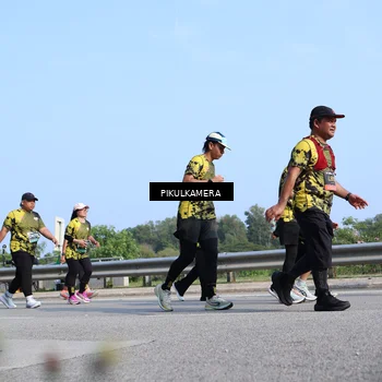Runner Photo 6363670