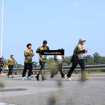 Runner Photo 6363755