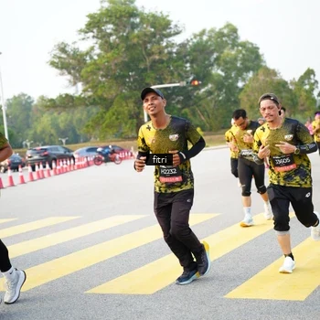 Runner Photo 6363791