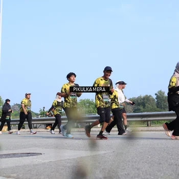 Runner Photo 6363794