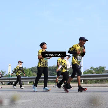 Runner Photo 6363796