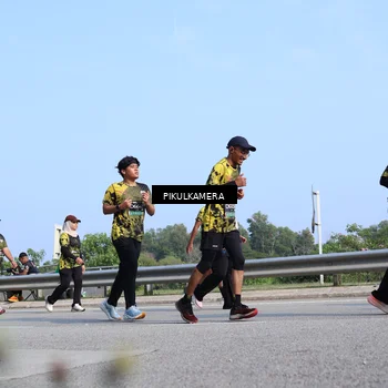 Runner Photo 6363805