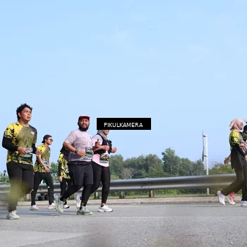 Runner Photo 6363831