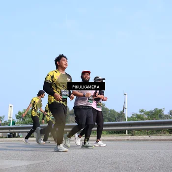 Runner Photo 6363886