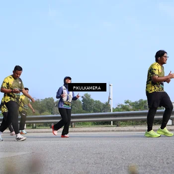 Runner Photo 6364001