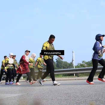 Runner Photo 6364050
