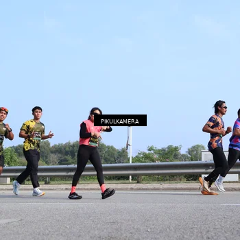 Runner Photo 6364175