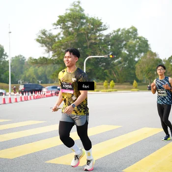 Runner Photo 6364225