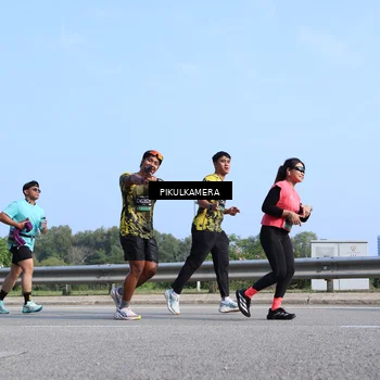 Runner Photo 6364244