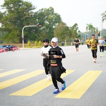 Runner Photo 6364255