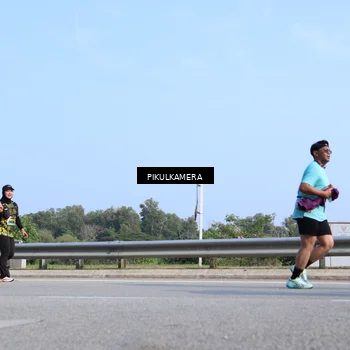 Runner Photo 6364275