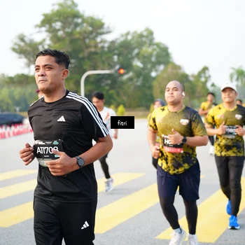 Runner Photo 6364355