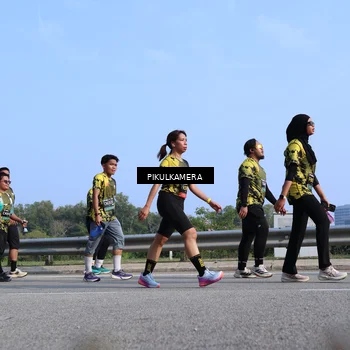 Runner Photo 6364483