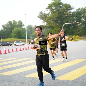Runner Photo 6364504