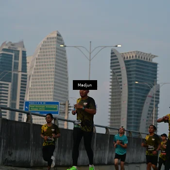 Runner Photo 6364510